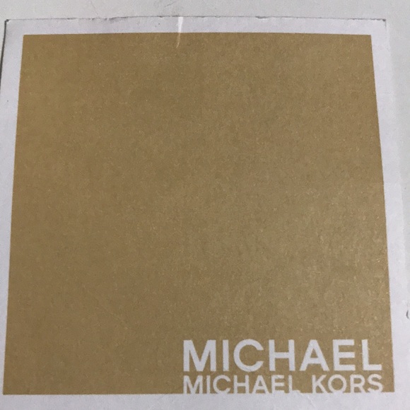 Michael Kors Metallic Embossed leather shoulder bag - Picture 9 of 10